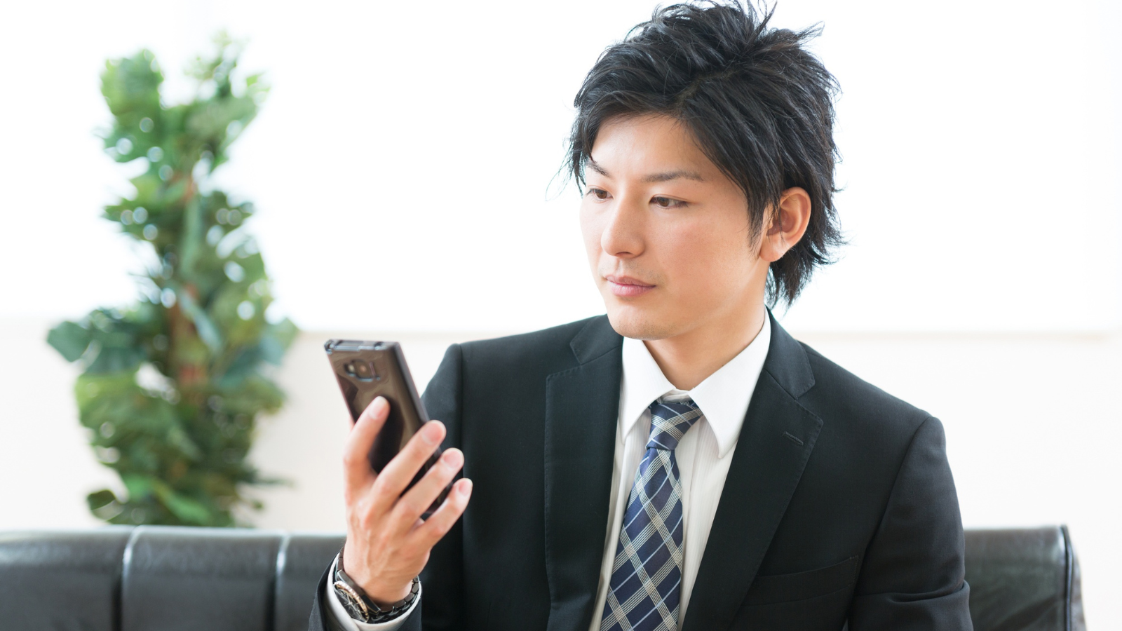 プロフィールだけでは伝わらない価値とは?集客・印象・Webで変わること