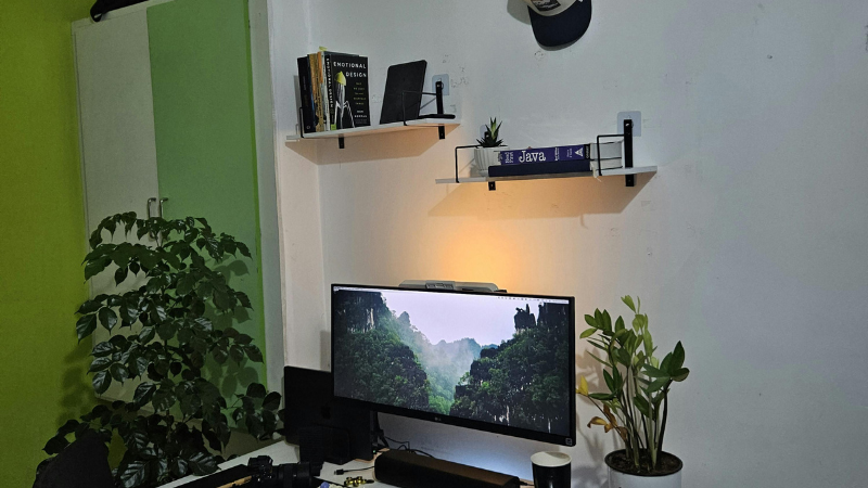 自分で作るホームページのメリットと落とし穴