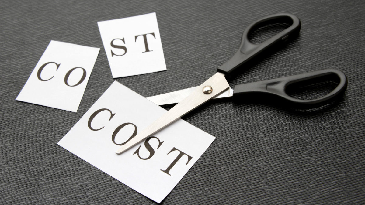 ホームページ制作費をケチって後悔した実例