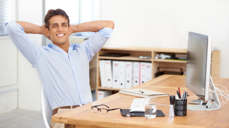 自分で作るホームページのメリットと落とし穴