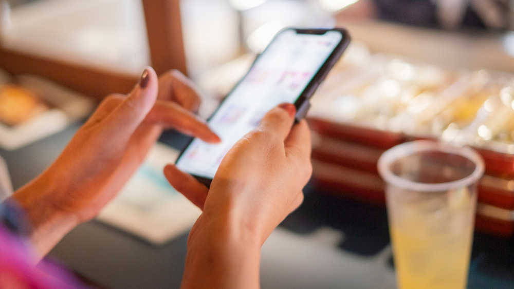 スクロールされるページデザインはどう作る？基本・方法・注意点を解説