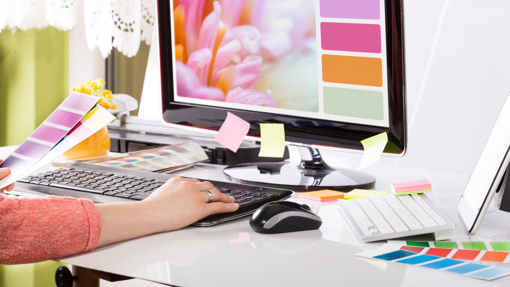 Webデザインにおける色の役割とは？色彩が与えるイメージと心理効果を解説