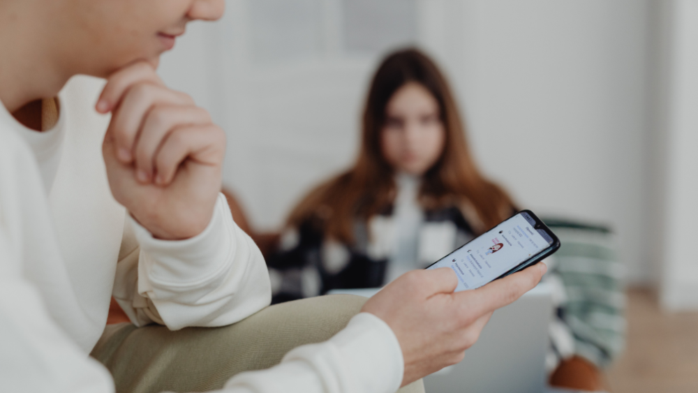 スクロールされるページデザインはどう作る？基本・方法・注意点を解説