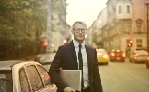 ホームページが“24時間働く営業マン”になる理由